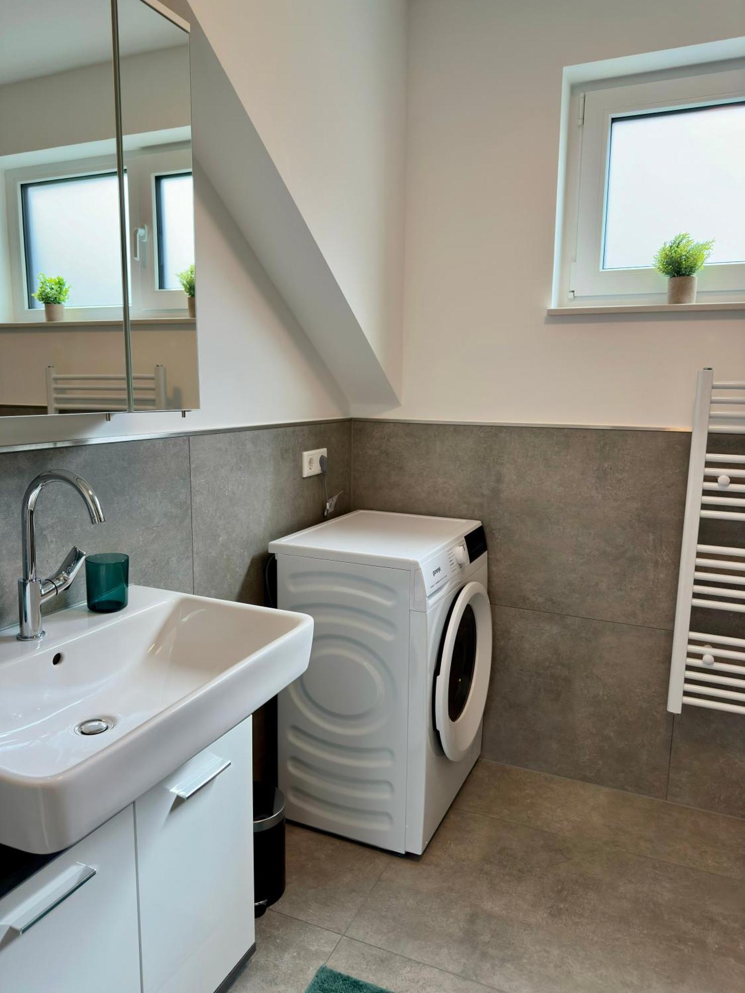 Zentrale Wohnung 5 - Kostenloser Parkplatz - Hdz - Bali Therme - Gop บาดเอินเฮาเซน ภายนอก รูปภาพ